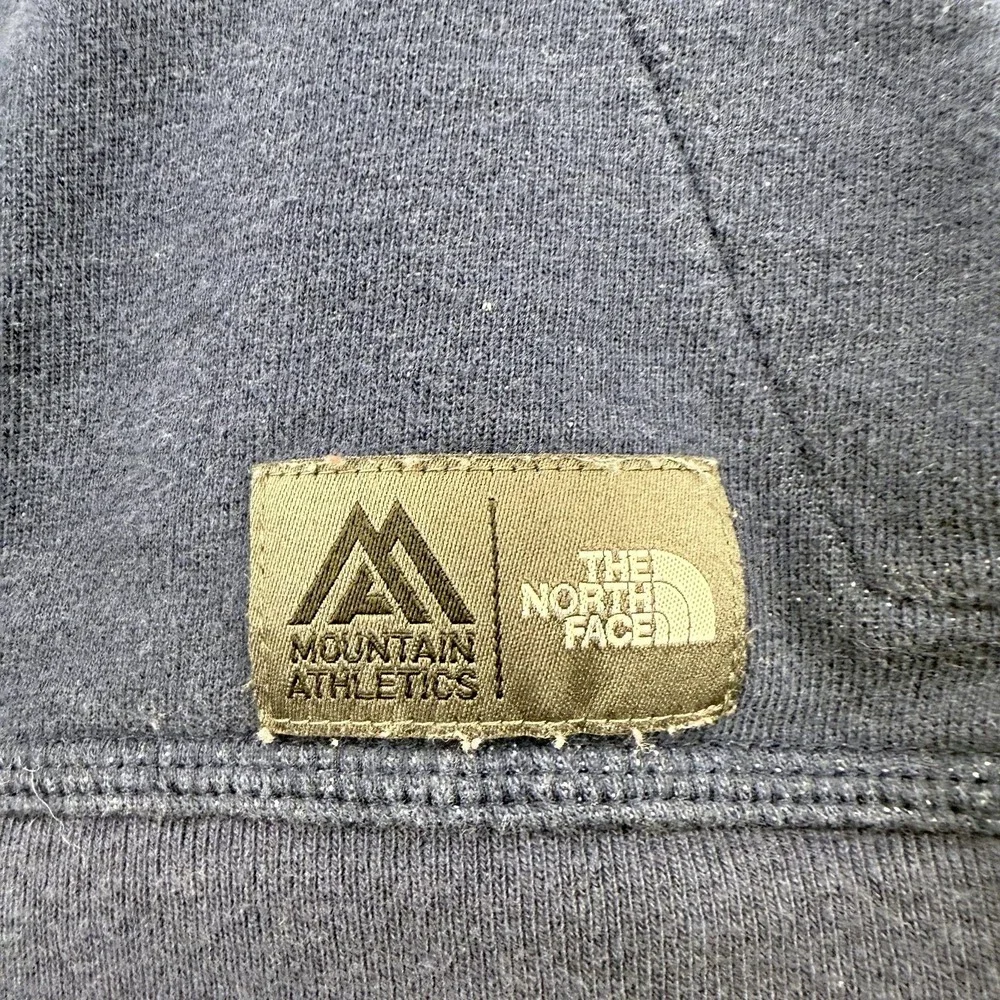 The North Face Mens Hoodie Size M FlashDry Mountain Athletic Pullover Sweatshirt